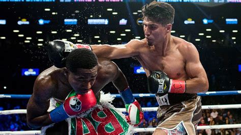 adrien broner vs mikey garcia|Mikey Garcia stays undefeated with unanimous decision vs..